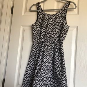 H&M partial open back, black&white patterned dress